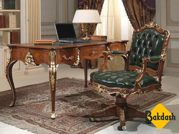 العوامل المؤثرة علي سعر طاولة والأثاث مكاتب فخمة 
